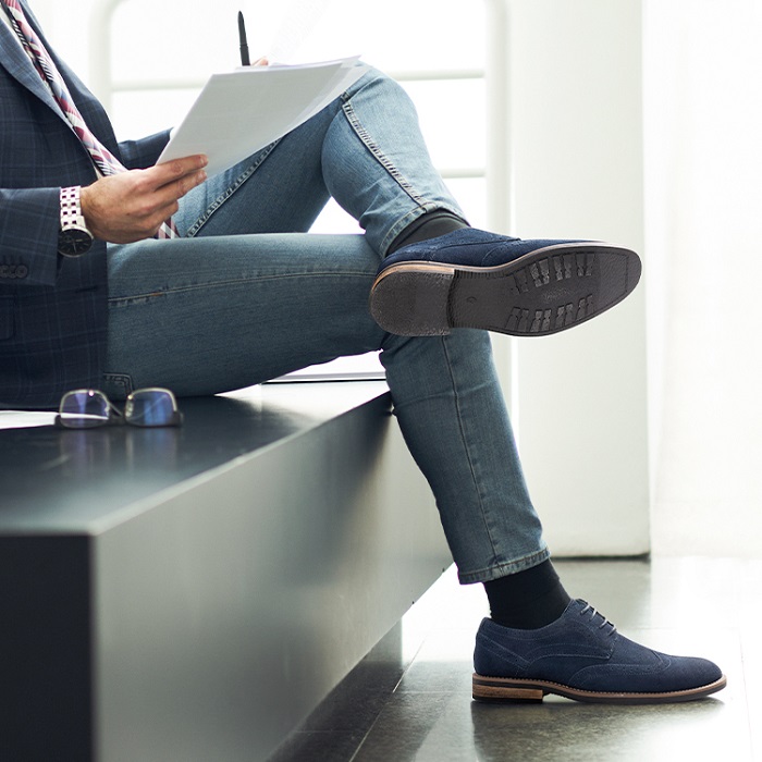 How To Pull Off Formal Shoes With Jeans For Men