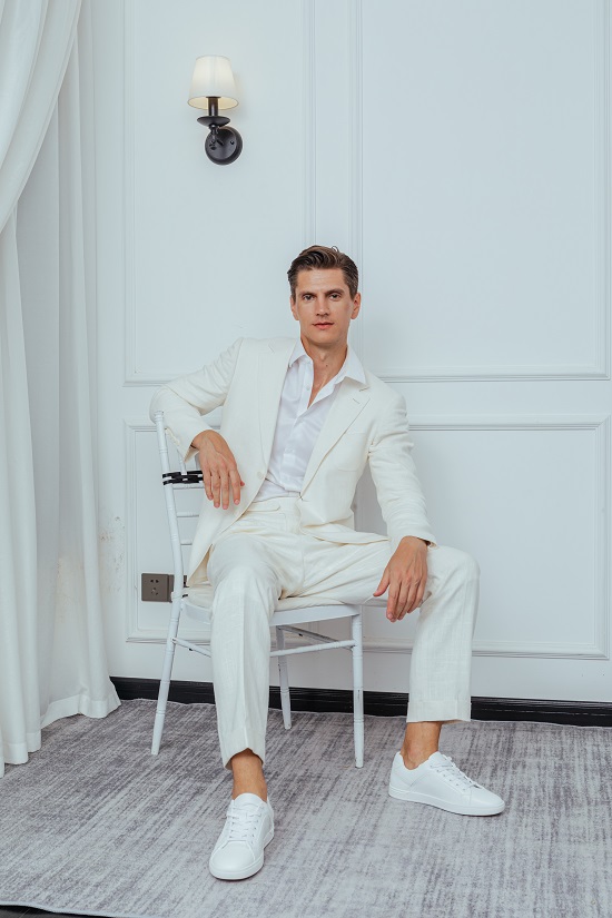 Can You Wear White Shoes to a Wedding? A Comprehensive Guide