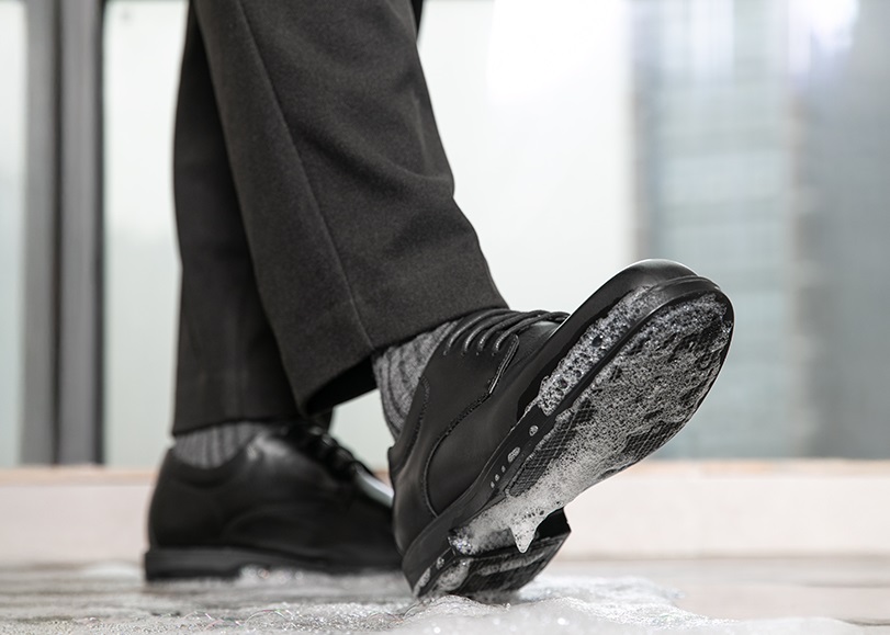 Slip-Resistant \u0026 Stylish: 6 Shoes for Male Baristas