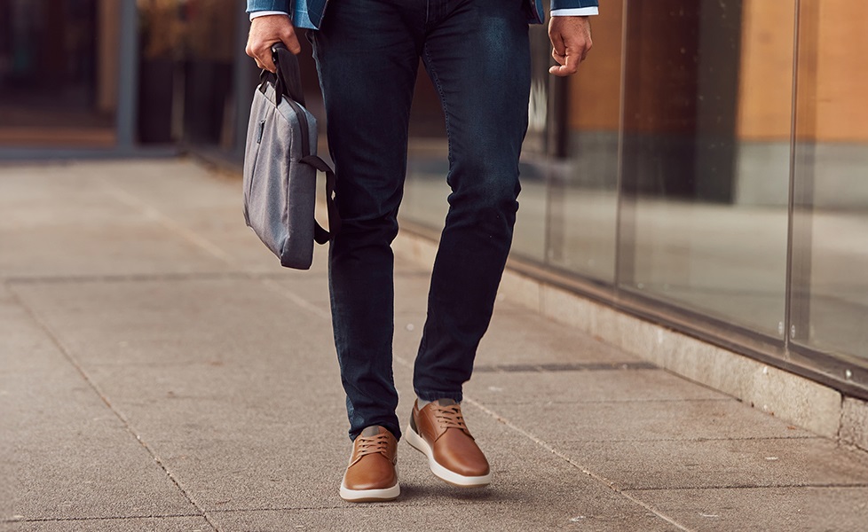 7 Men’s Casual Friday Outfits From Work To Weekend