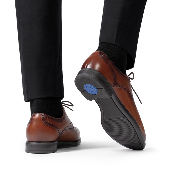 Crafture Leather: Men's Brogue Wingtip Oxfords-Wide Fit - LIGHT BROWN - 8