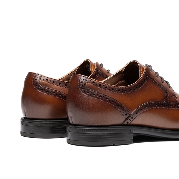 Crafture Leather: Men's Brogue Wingtip Oxfords-Wide Fit - LIGHT BROWN - 6