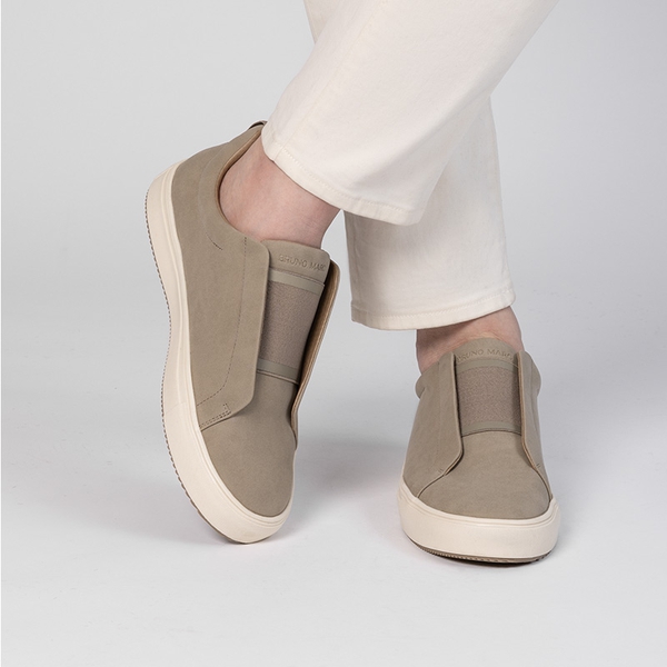 Men's Modern Slip-On Fashion Sneakers - SAND - 7